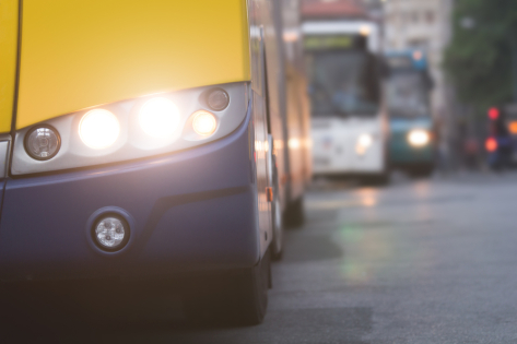 Lufthavnstransport med stor VIP bus