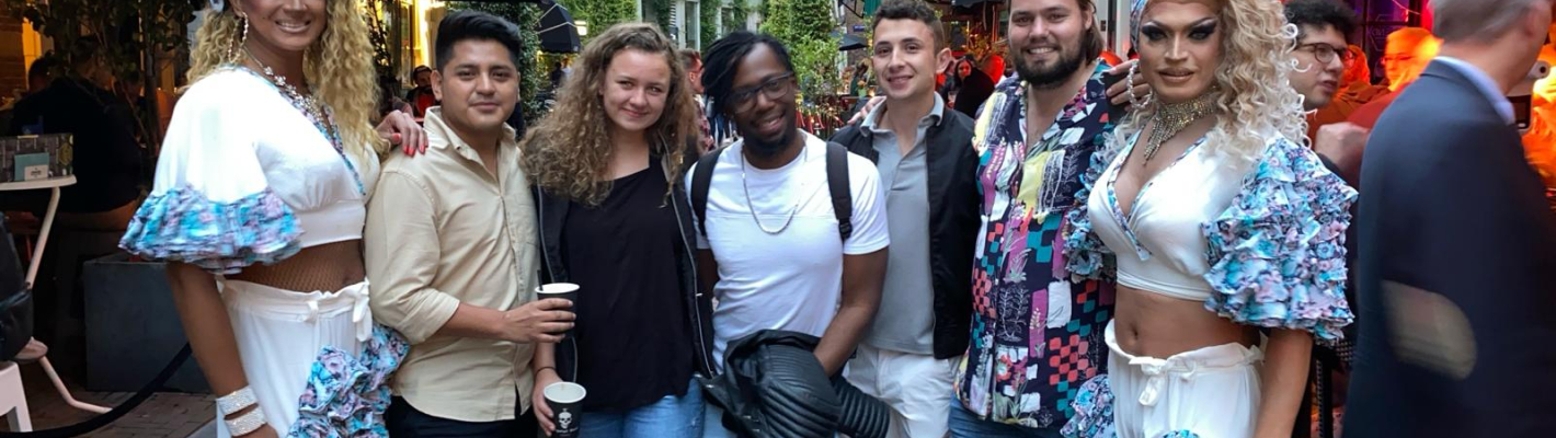 Amsterdam Barcrawl med Drag-Queen image 1