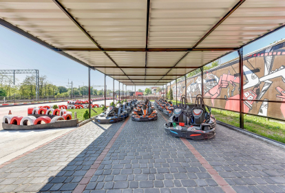 Gdansk Udendørs Super Gokarts image 7
