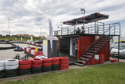 Gdansk Udendørs Super Gokarts image 2