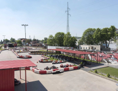 Gdansk Udendørs Super Gokarts image 3