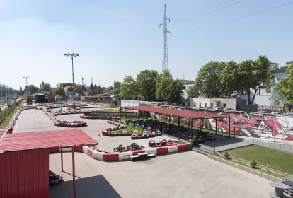 Gdansk Udendørs Super Gokarts image 3