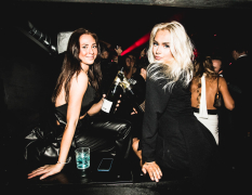 København VIP Natklub - Bord & Drinks (Balkon VIP borde) image 3