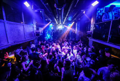 Prag Prag RnB-klubaften - Radost FX - flaskeservice image 4