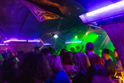 Prag Klubaften i Prag - Nebe club - bord med ubegrænsede cocktails image 5