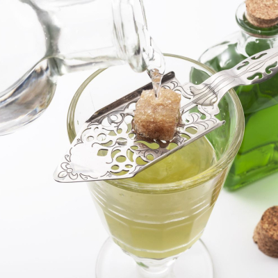 absintheritual-gettyimages-1220308594-61e640468e754667b1febf0a3aa919dd.jpg image 1