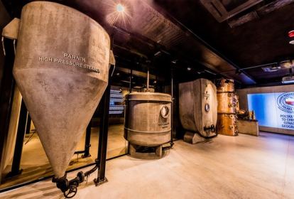 Warszawa Besøg den gamle Vodka-fabrik image 6
