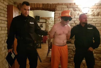 Prag Arrestér Brudgommen image 3