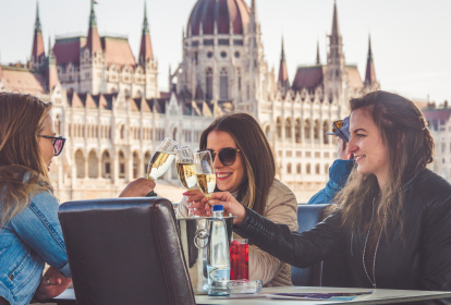 Budapest Ubegrænset Booze Cruise image 3