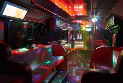 Warszawa Party på Amerikansk Skolebus image 5