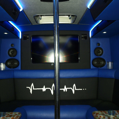 7M9764olj7bEjRBApu6SWu-partybus-prague-4.jpg image 5