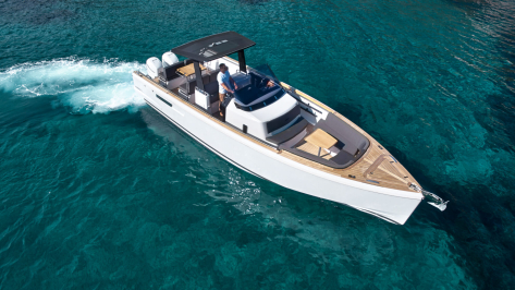 Private motorboat party