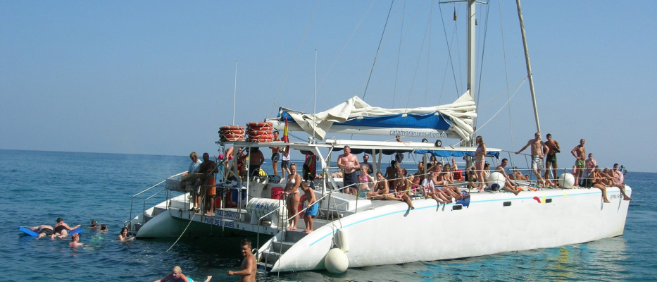 Barcelona Catamaran Party & BBQ image 1