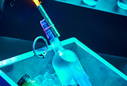 Prag OX Club med bord- og flaskeservice i Silver Zone image 6