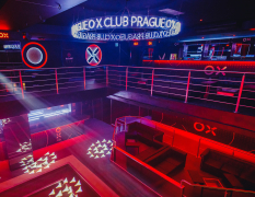 Prag OX Club med bord- og flaskeservice i Silver Zone image 3