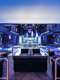 OX Club med bord- og flaskeservice i Silver Zone Prag