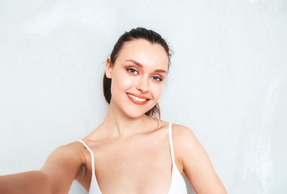 Barcelona Topløs Servitrice image 5