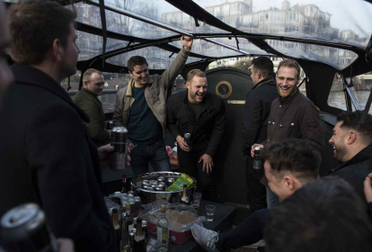 Amsterdam Barcrawl på Kanalbåden image 1