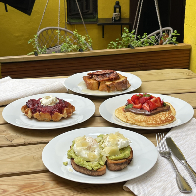 camphoto-1804928587-min.jpg image 1