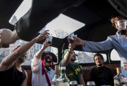 Amsterdam Barcrawl på Kanalbåden image 2