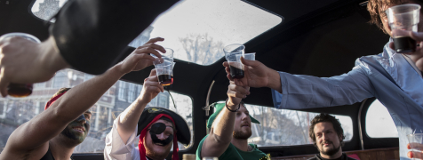 Amsterdam Barcrawl på Kanalbåden image 2