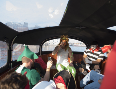 Amsterdam Barcrawl på Kanalbåden image 4