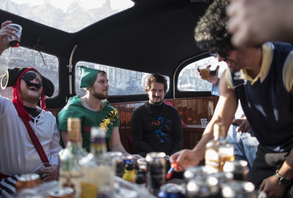 Amsterdam Barcrawl på Kanalbåden image 8