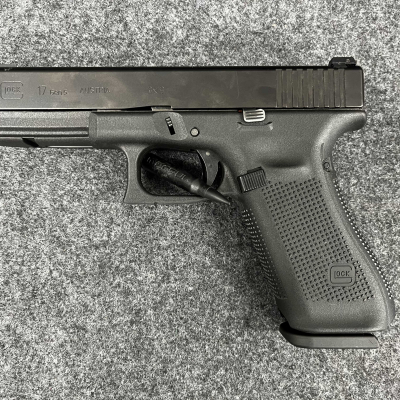 glock-17-optimized.jpg image 4