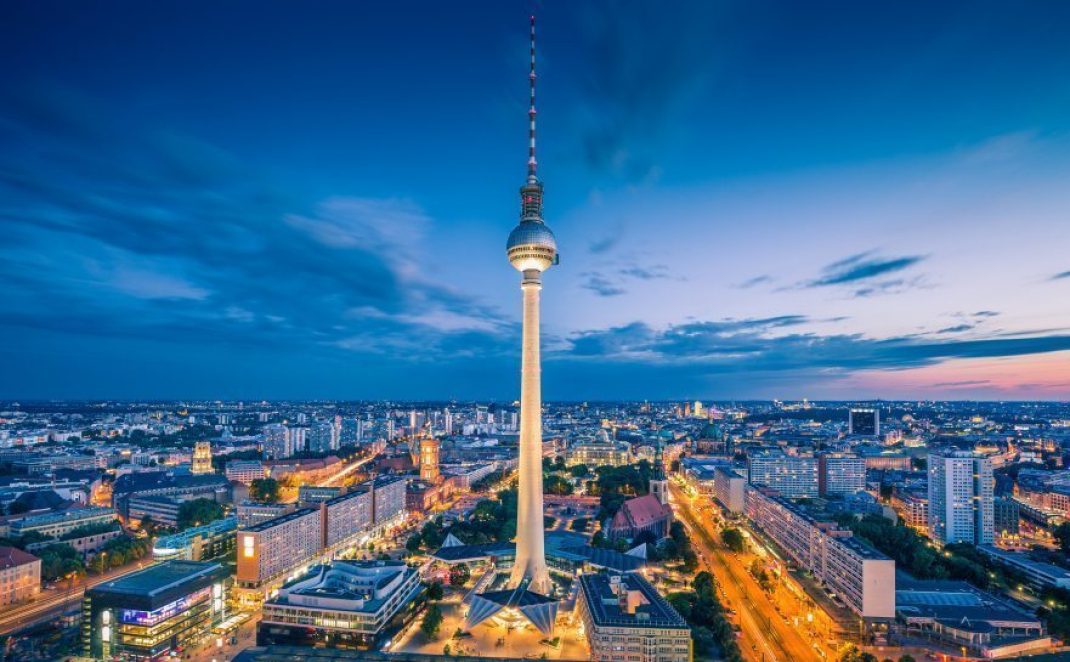 berlin by-guide - pissup